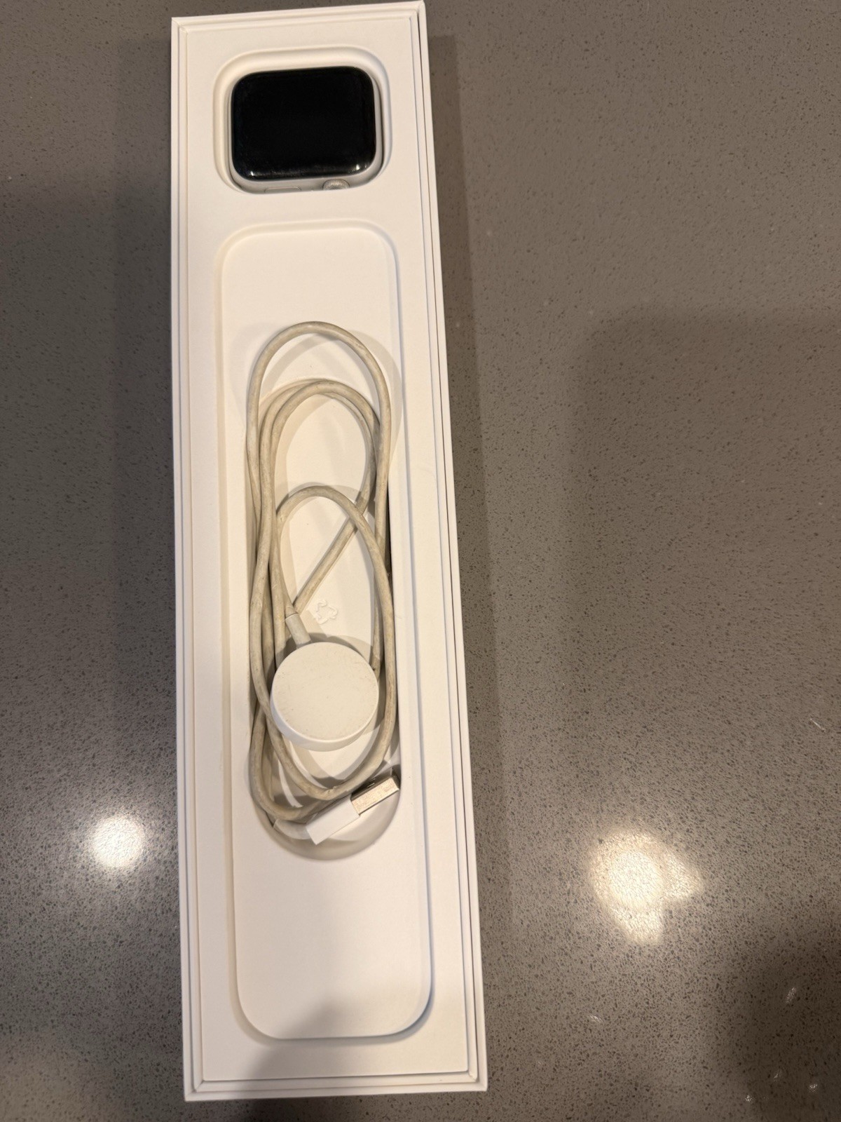 Apple Watch Series 6 44mm Silver Aluminum Case White Silicone Band GPS 32GB