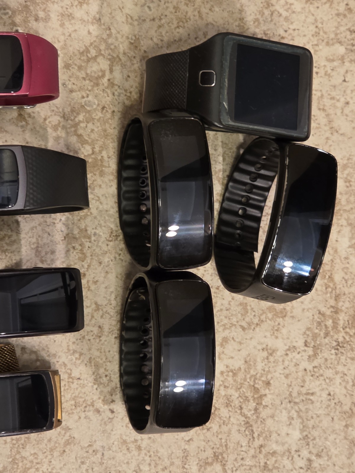 8 Samsung Galaxy Gear Fit/Fit 2 ( AS IS FOR PARTS OR REPAIR )( UNTESTED ) *READ