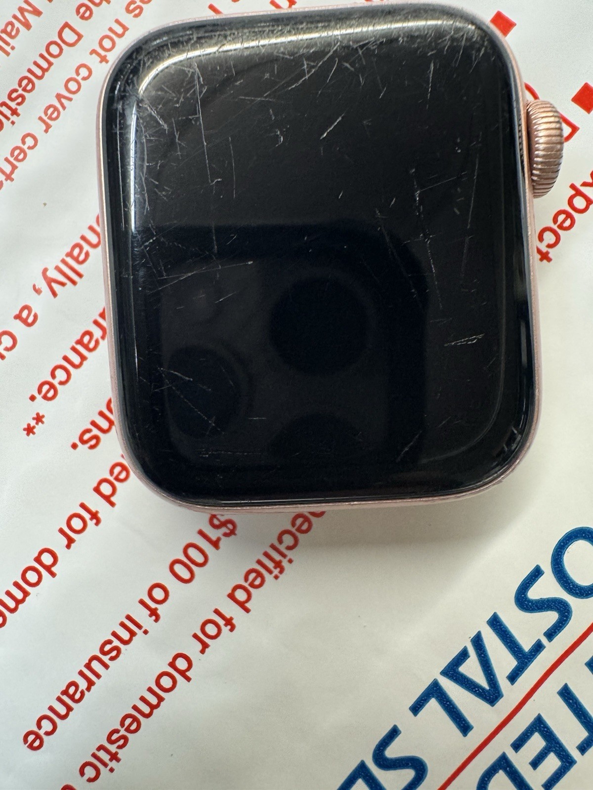 Apple Watch SE 1st Gen 40mm Gold Aluminum GPS + Cellular Generic Band