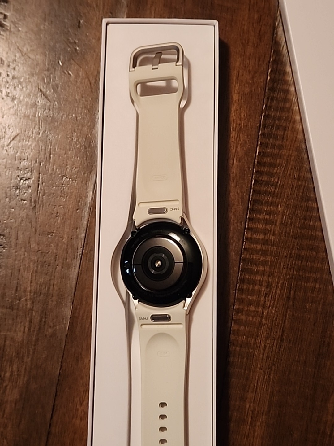 Samsung Galaxy Watch6 SM-R930 40mm Gold Aluminum Case with Cream Sport Band…