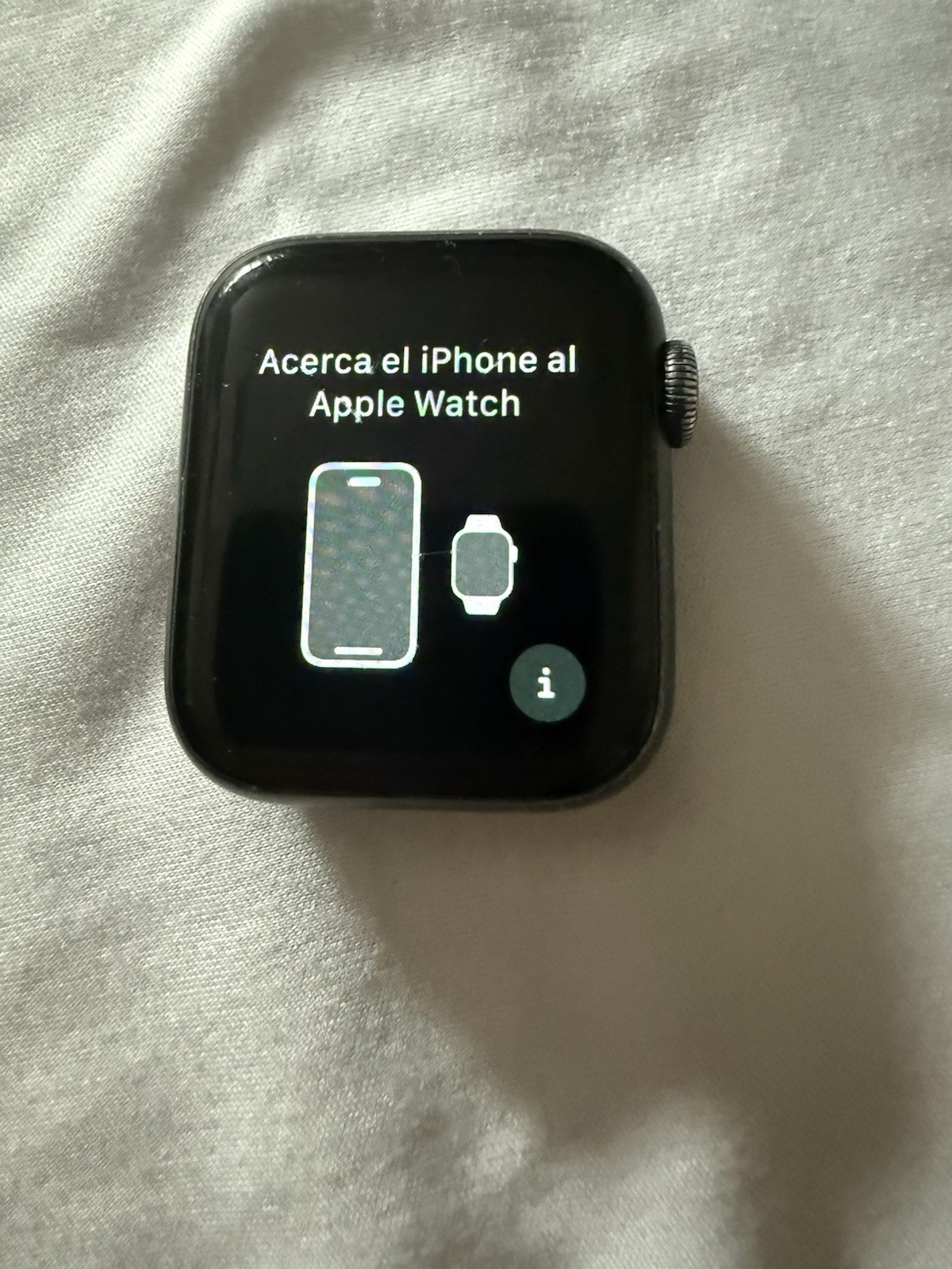 Apple Watch 5 40mm Black Aluminum Case Black Silicone Band Touchscreen Unlocked