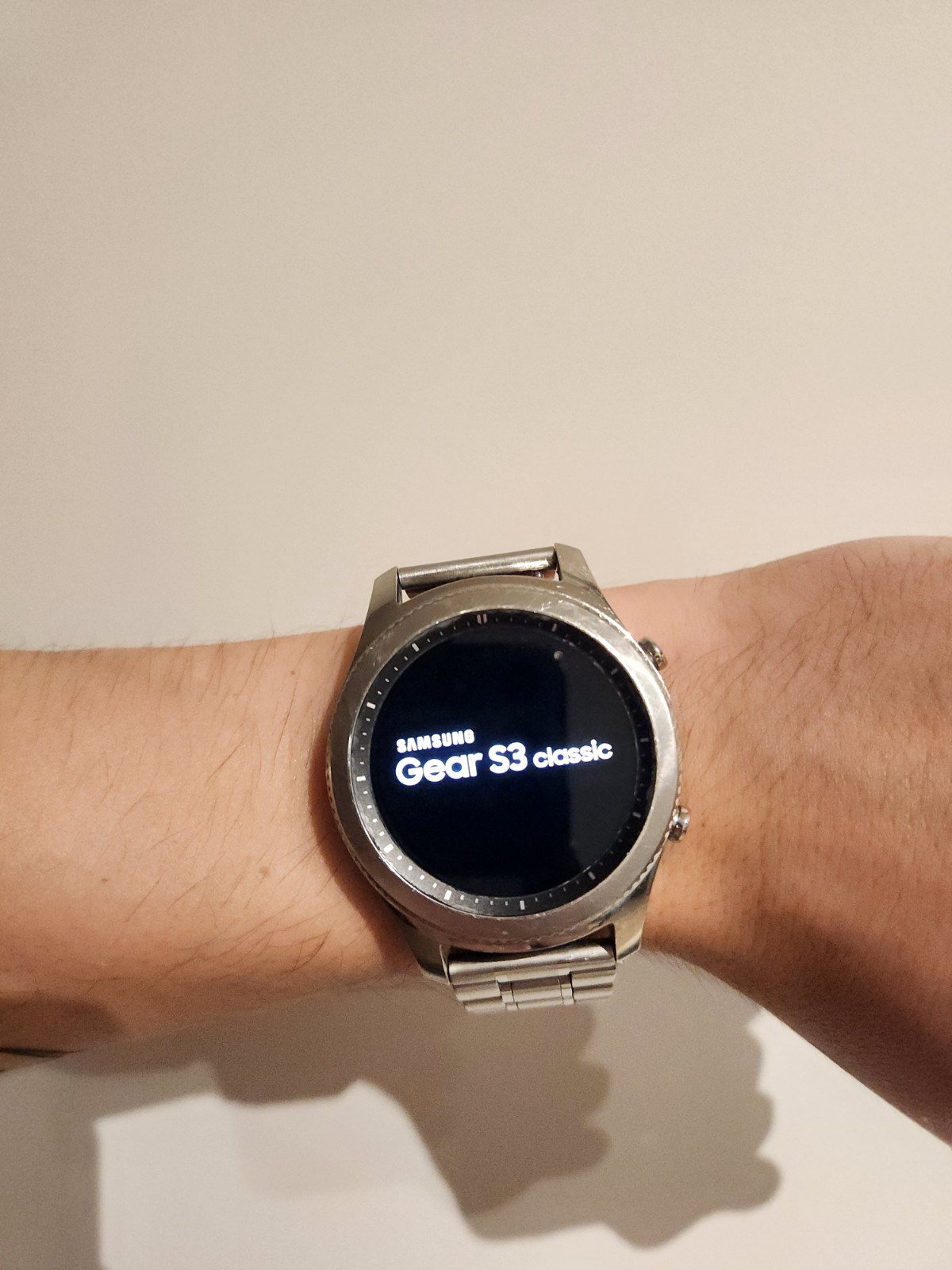 Samsung Gear S3 Classic with aftermarket stainless steel watch band