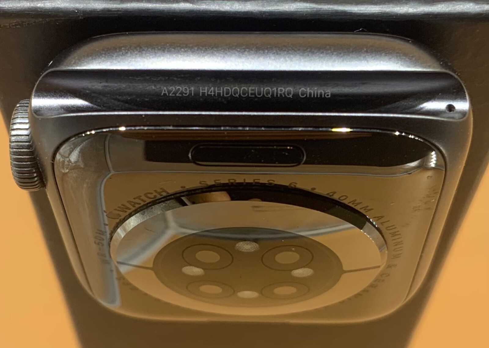 Apple Watch Series 6 GPS 40mm Space Gray Aluminum Black Sport Band MG133LL/A