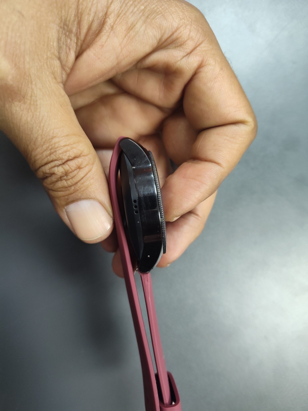 Samsung Galaxy Watch SM-R810 42mm Midnight Black Case Classic Buckle Maroon