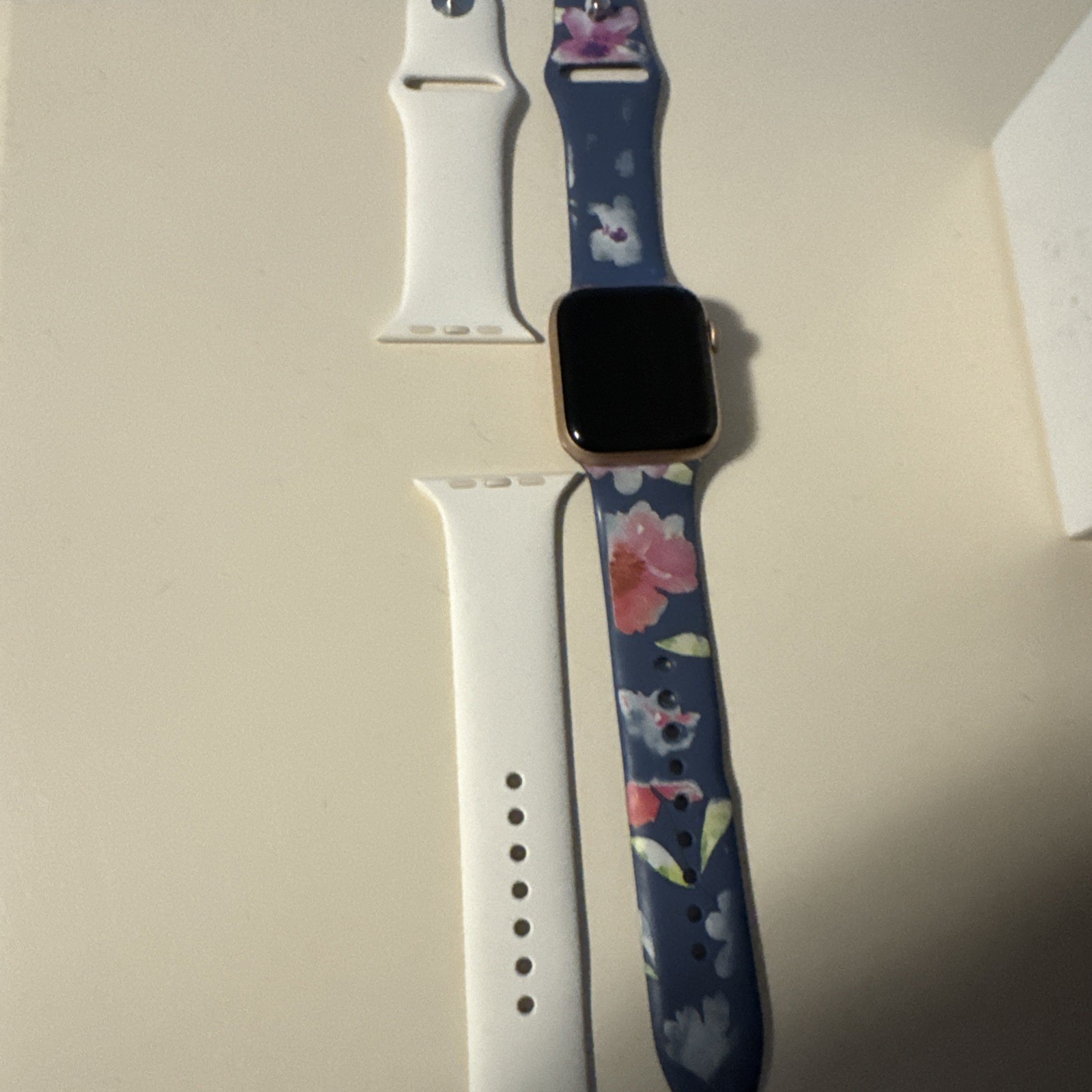 Apple Watch Series 5 40mm Rose Gold Case with Floral And White Bands WiFi Only