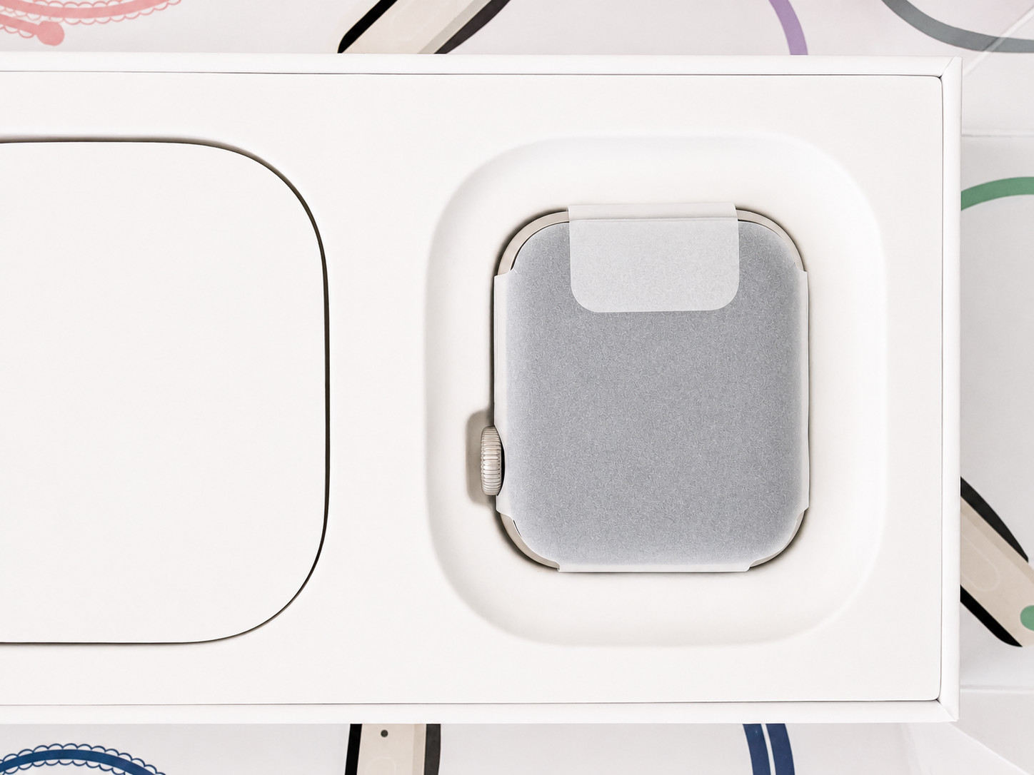Apple Watch Series 2 (42mm) Aluminum – Silver with White Sport Band – GPS – Orig