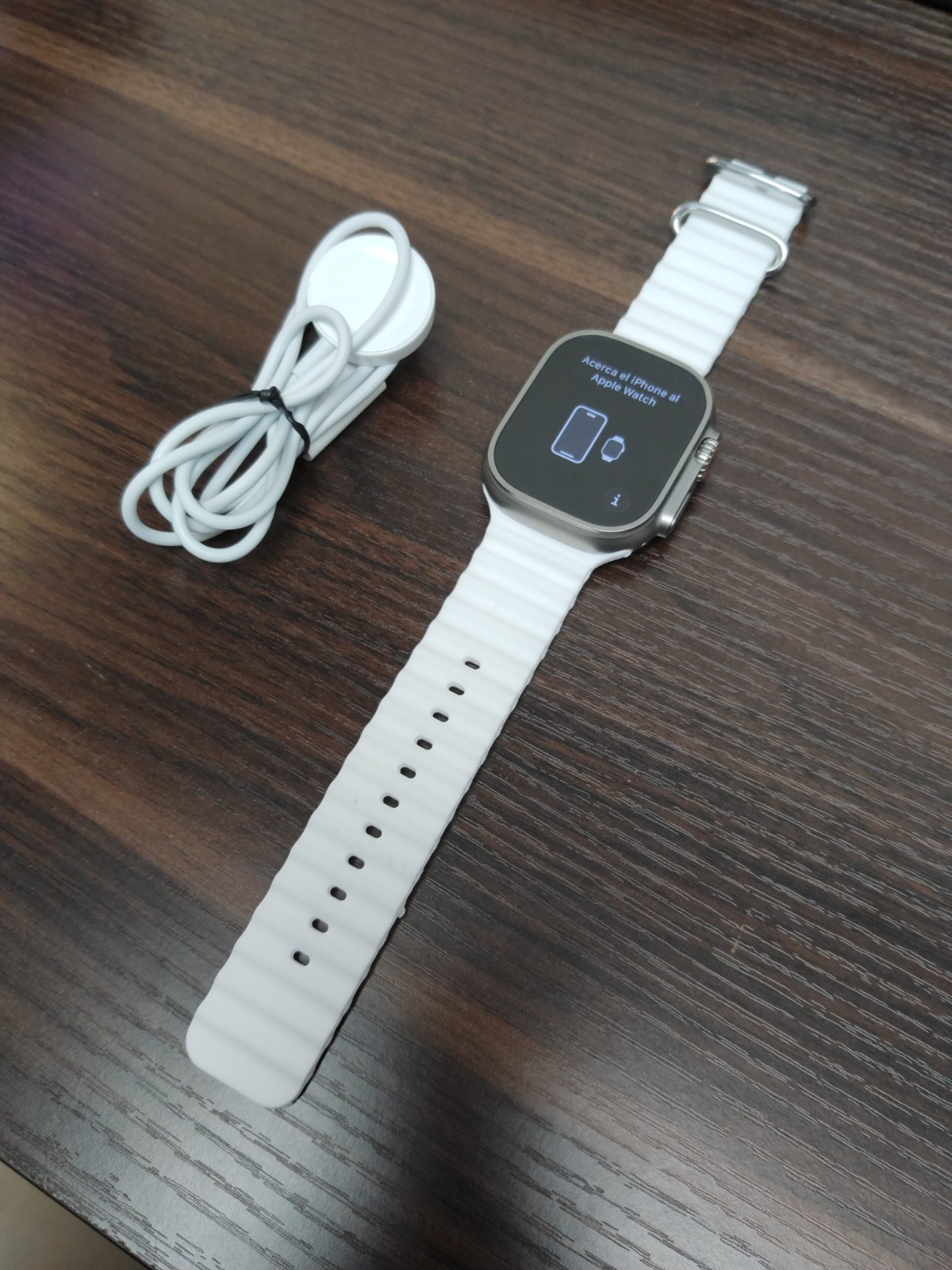 Apple Watch Ultra 2 Smartwatch 49mm Titanium Case GPS+Cellular White Ocean Band