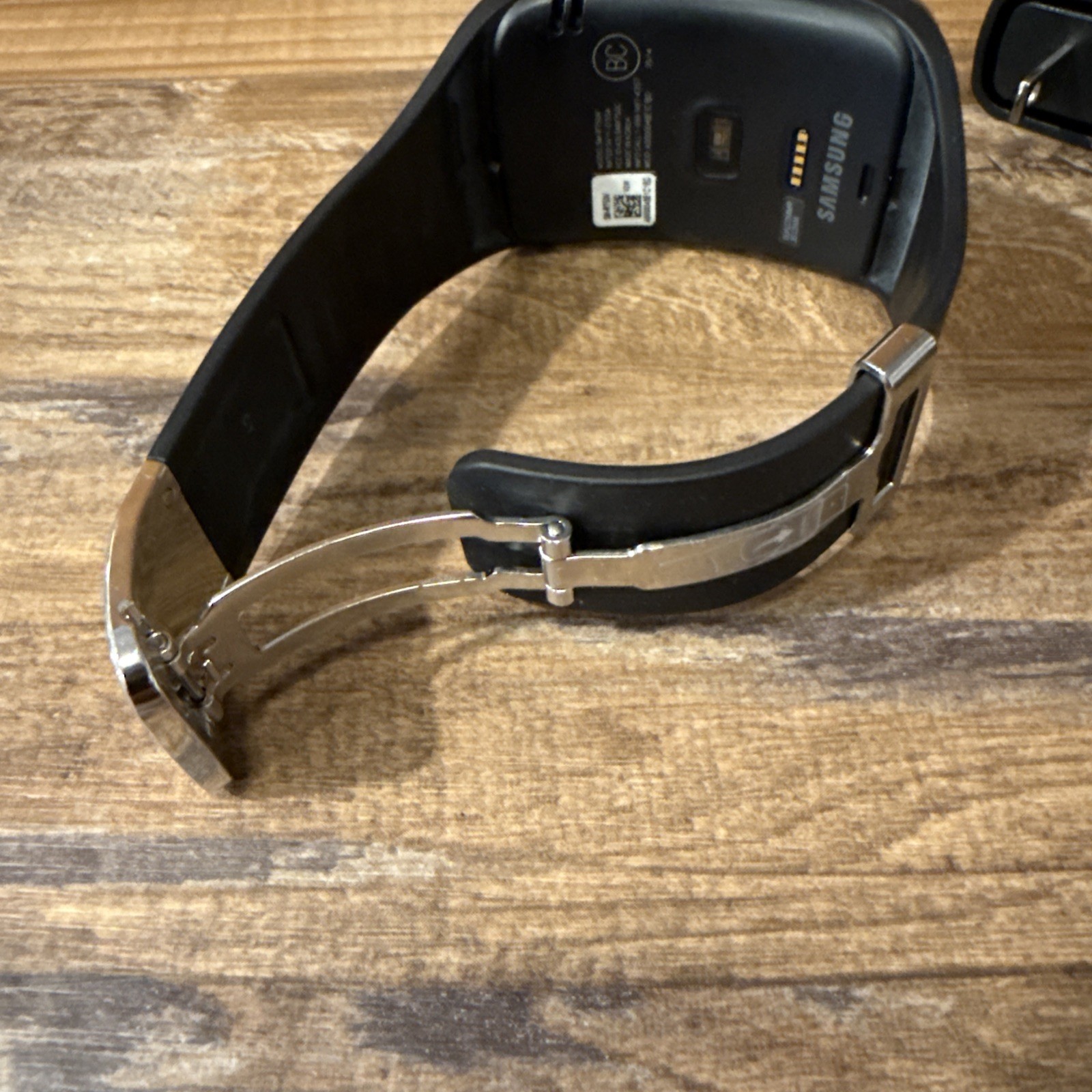 Samsung Galaxy Gear S SM-R750V Curved Super Smart Watch – Black