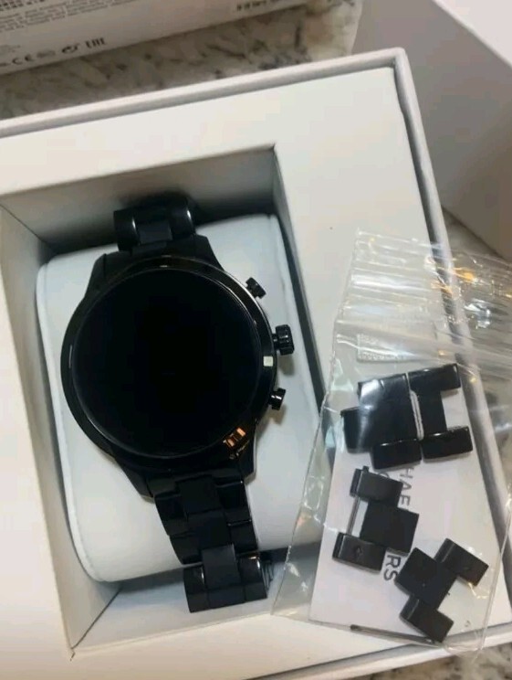 Black Michael Kors Access Runway 41mm Extra Link Smart Watch