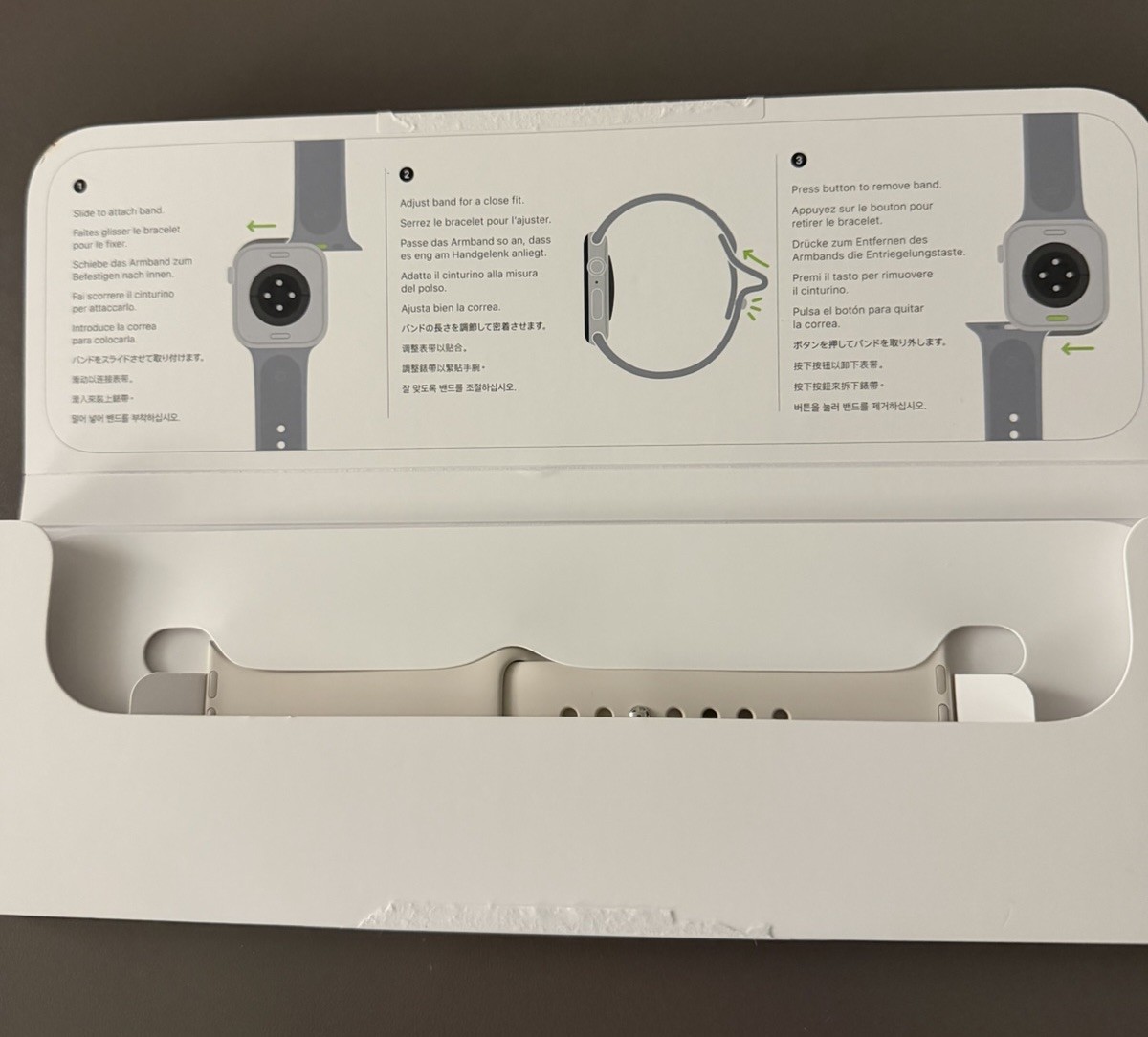 Apple Watch SE 3 40mm GPS Starlight Aluminum Case w Sport Band S/M MEH34LW/A