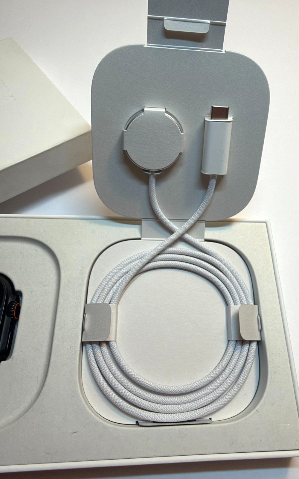 Apple Watch Ultra 2 | 49mm Black Titanium | Milanese Loop | 100% Battery