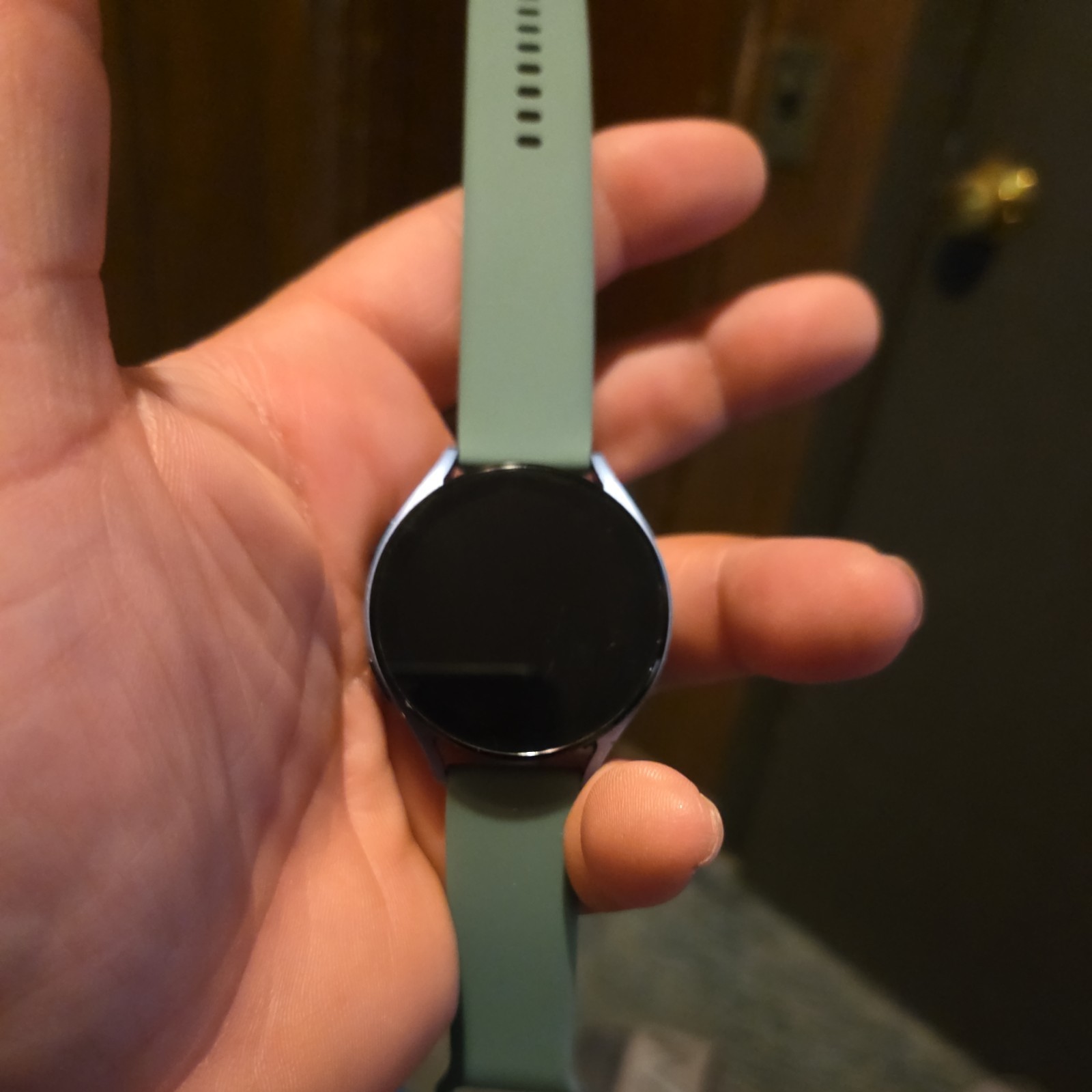 Samsung Galaxy Watch 5 44mm GPS + WiFi + Bluetooth R910 Smart Watch – Very Good