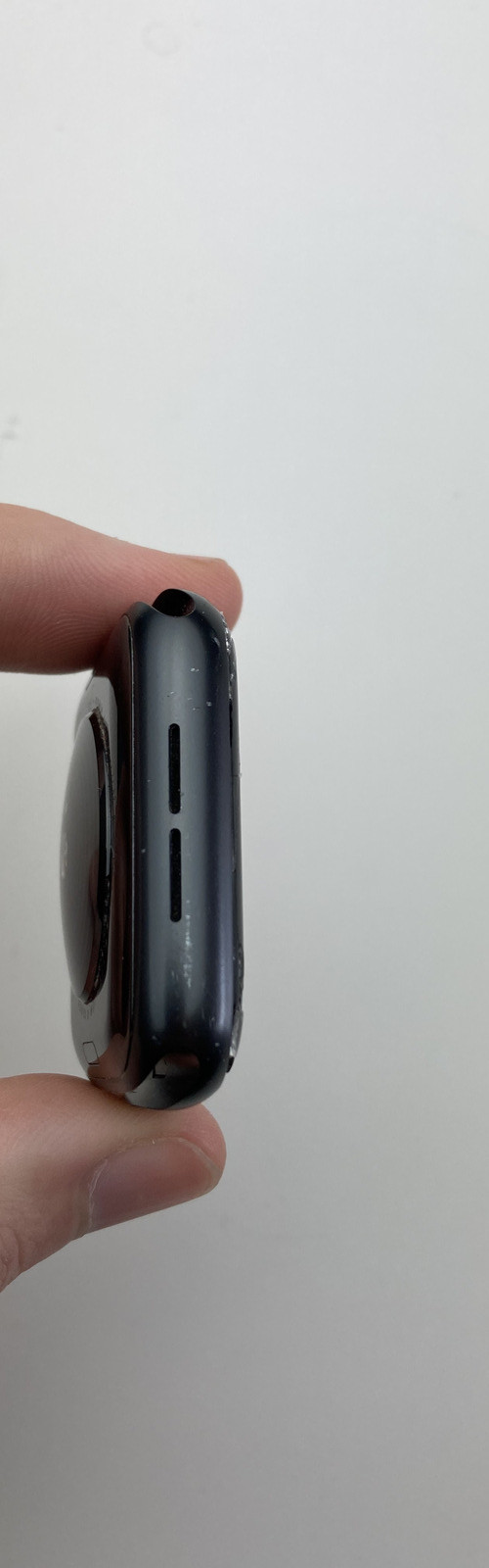 Used Apple Watch SE 1st Gen 44mm Aluminum Case – 32GB – Gray – Sport Band