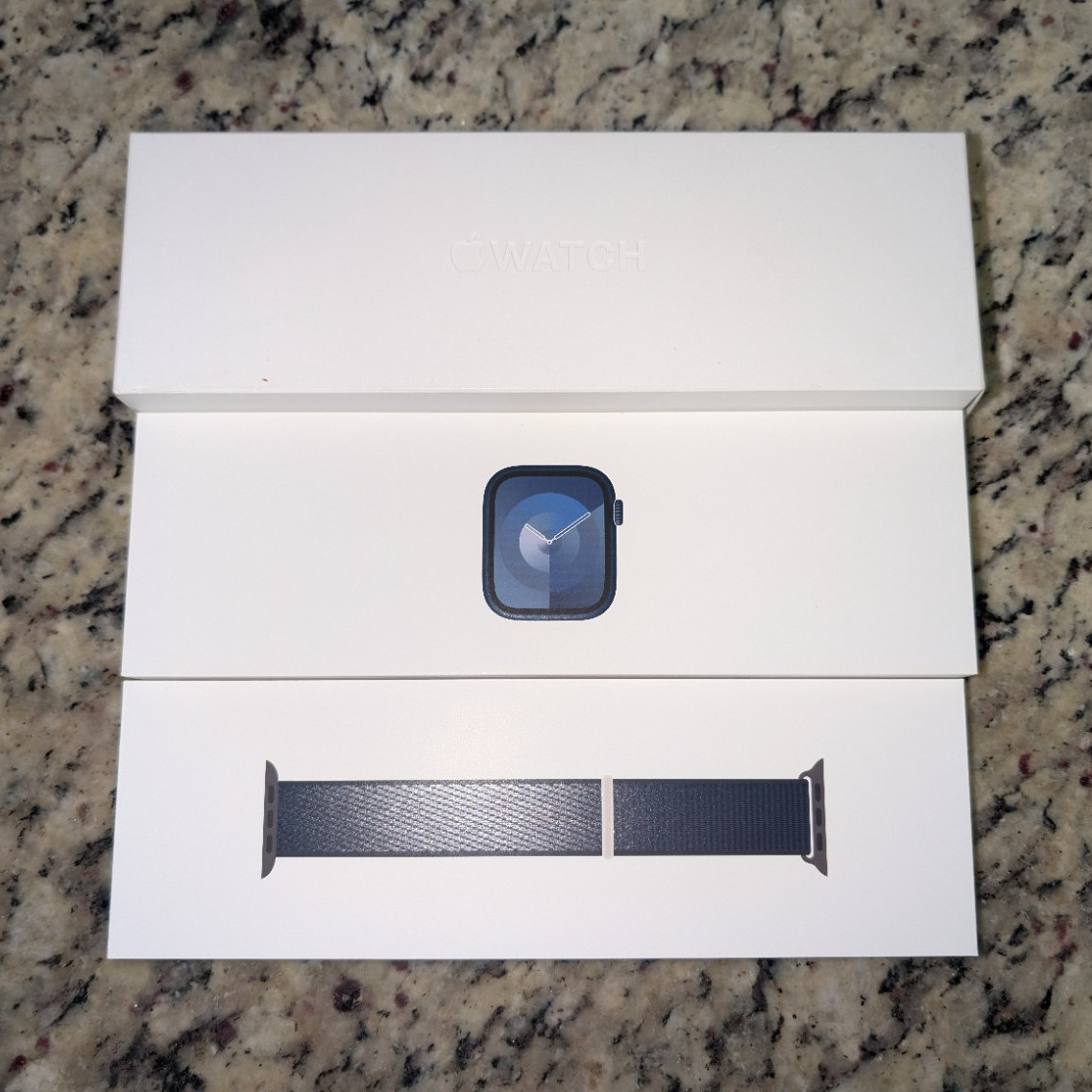 Apple Watch Series 9 41mm Midnight Aluminum Case GPS 64GB w/ Midnight Band