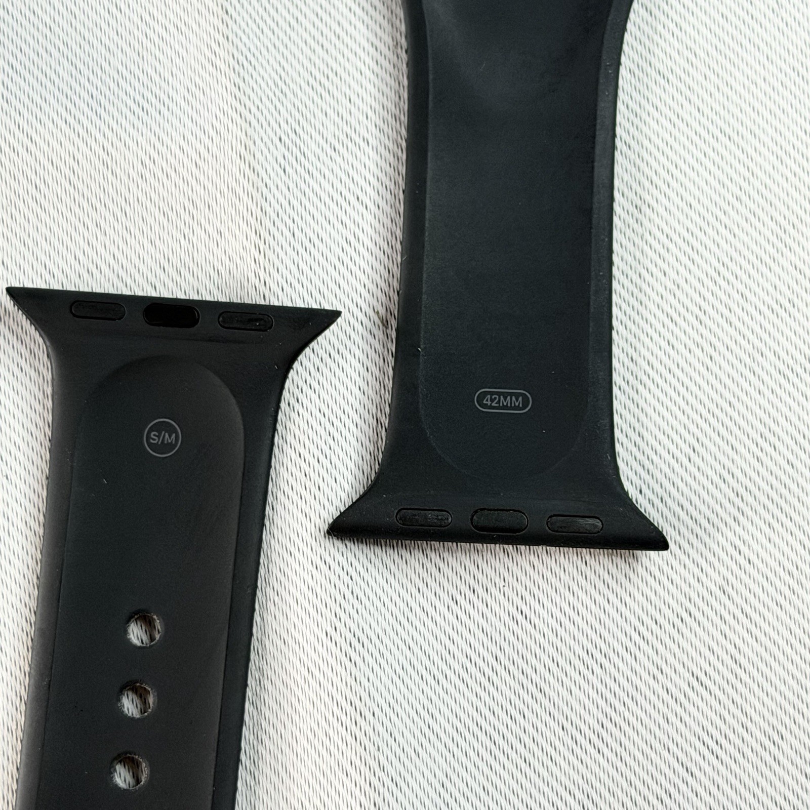Apple Watch Series 10 42mm Jet Black Aluminum GPS – 100% Battery Health – Mint