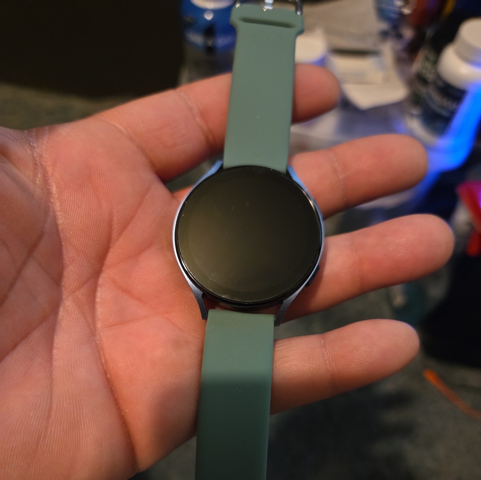 Samsung Galaxy Watch 5 44mm GPS + WiFi + Bluetooth R910 Smart Watch – Very Good