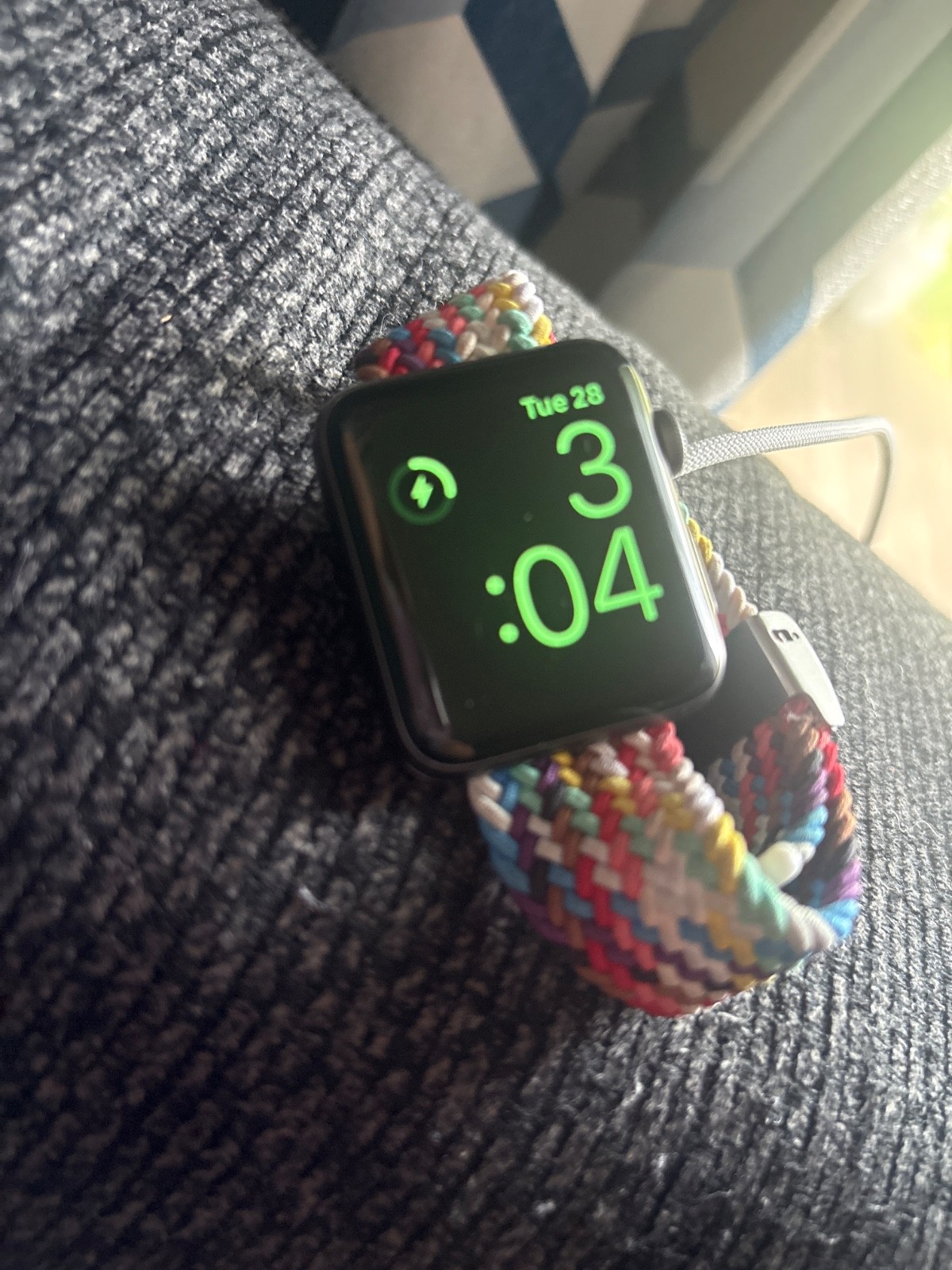 Apple Watch Series 3gps 42 Mm Space Gray Aluminum. Excellent con. Colorful band