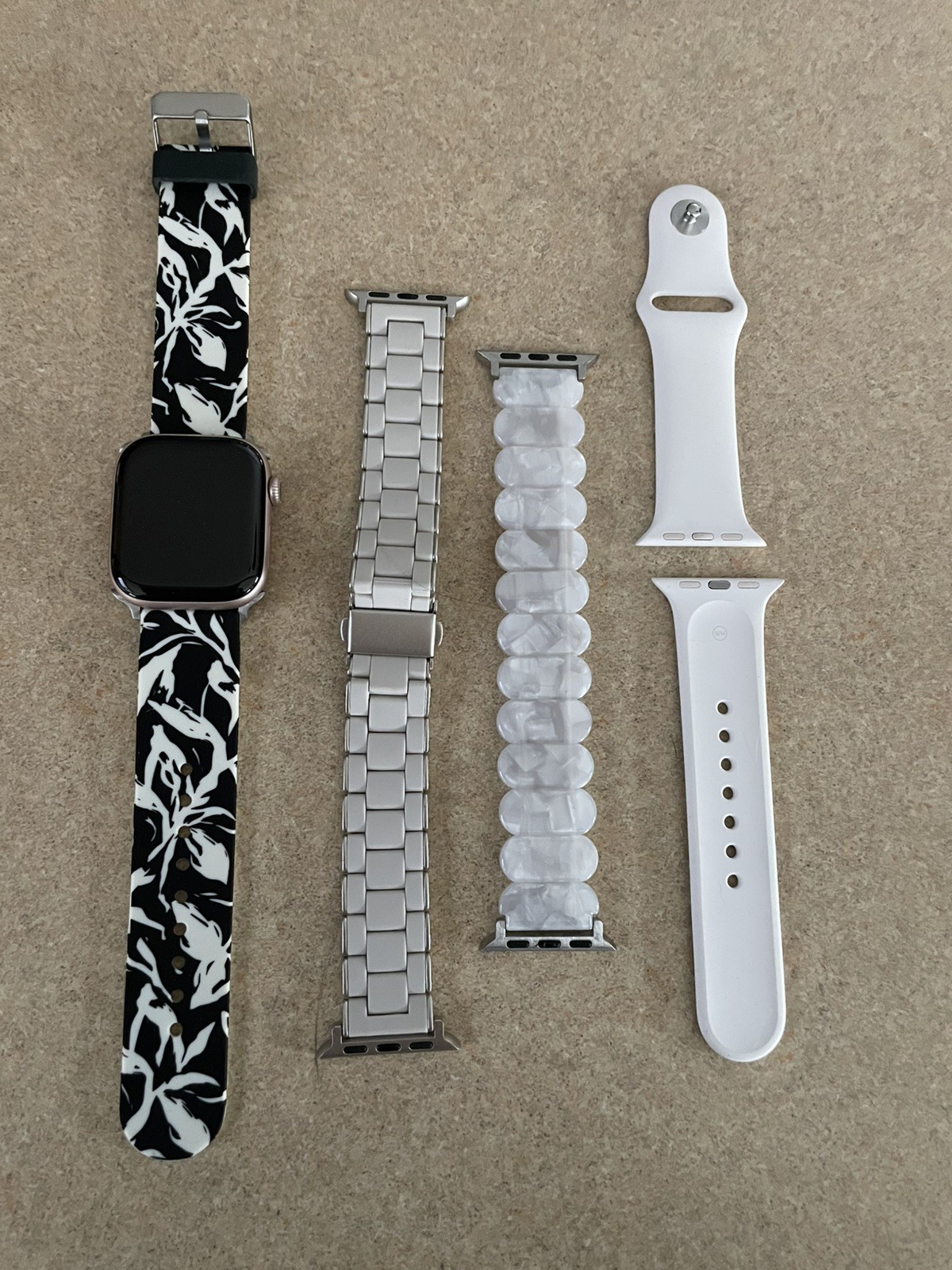 Apple Watch Series 11 (GPS) 42mm Rose Gold Aluminum Case Sport Band S/M