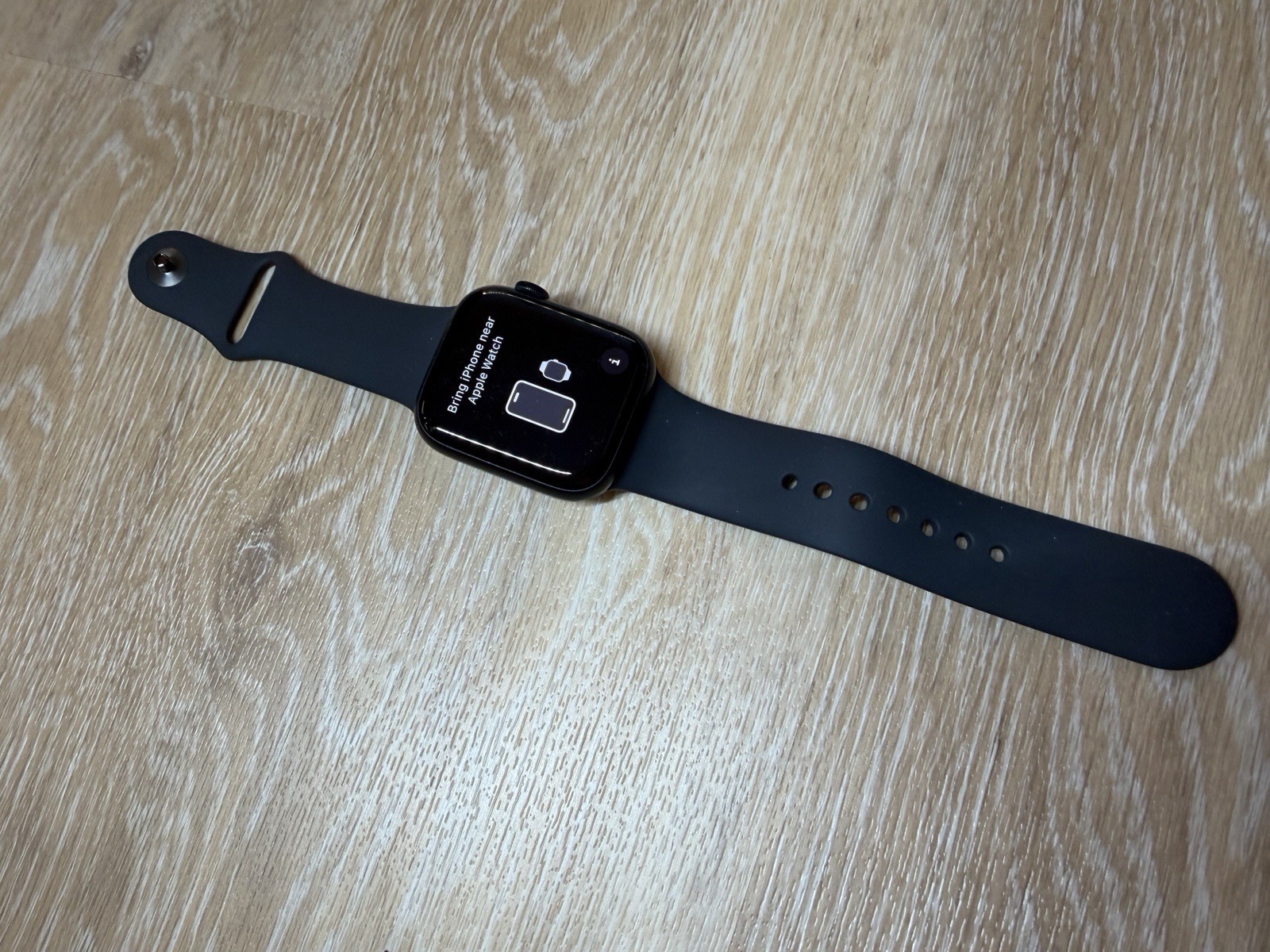 Apple Watch Series 9 45mm Aluminum with Sport Band – Midnight, S/M Cellular/GPS