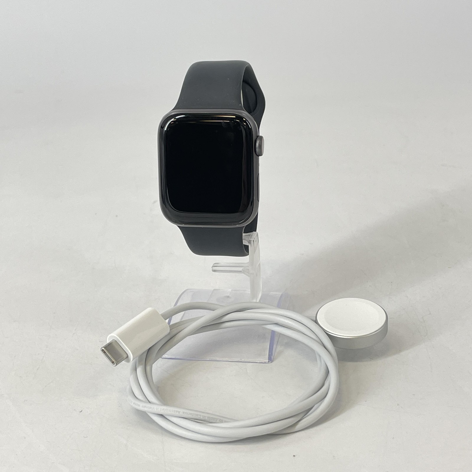 Apple Watch (Series 5) 44mm Grey Aluminum (LTE) w/ Black Sport – Very Good