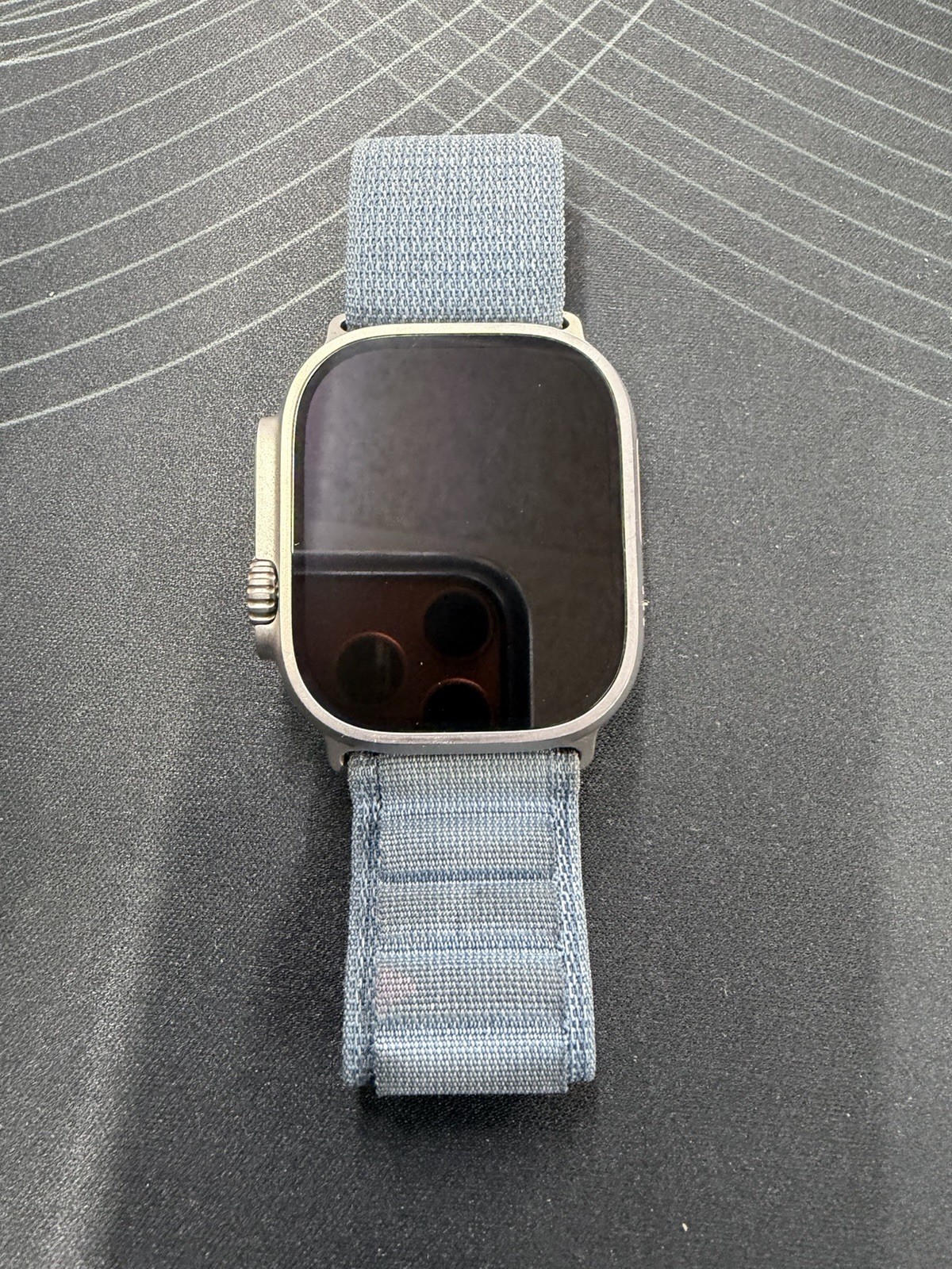 Apple Watch Ultra 3 / 49mm / Titanium Silver Case / Blue Fabric Band / 3IL
