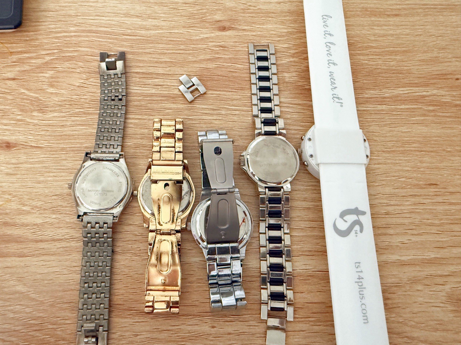Lot of 5 Fashion Watches • Mixed Styles • Not Working / Untested • Parts/repair