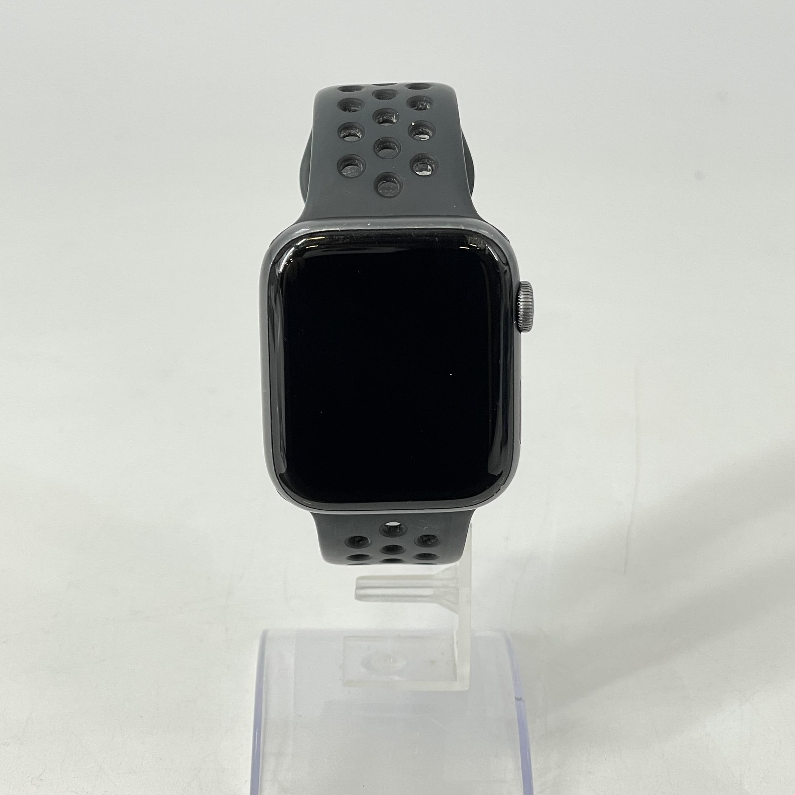 Apple Watch Series 4 44mm Space Gray Aluminum (GPS) w/ Nike Sport Band – Good