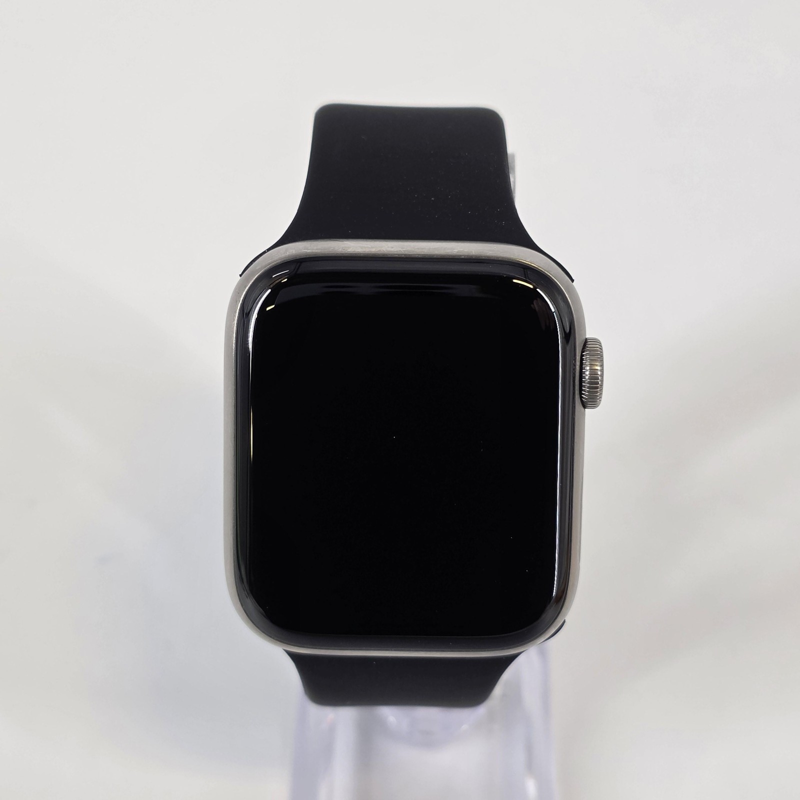 Apple Watch (Series 6) 44mm Silver Titanium (LTE) w/ Black Sport – Excellent