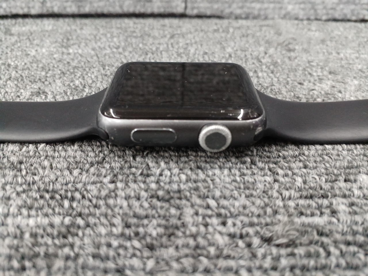 Apple Watch Series 3 GPS 42mm Smartwatch Space Gray Aluminum Model A1859