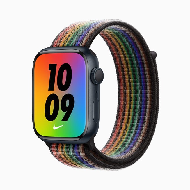 Apple Watch Nike Series 7 45mm Midnight Aluminum Case Pride Sport Loop GPS