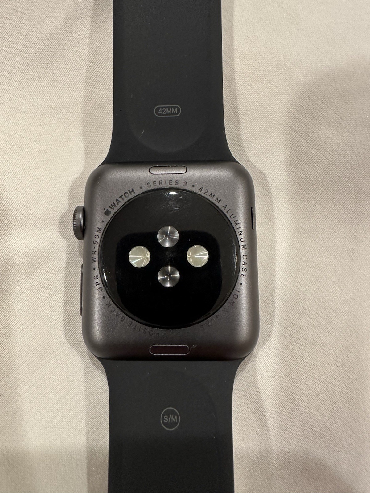 Apple Watch Series 3 42mm Aluminium Case with three bands – Space Gray/Black