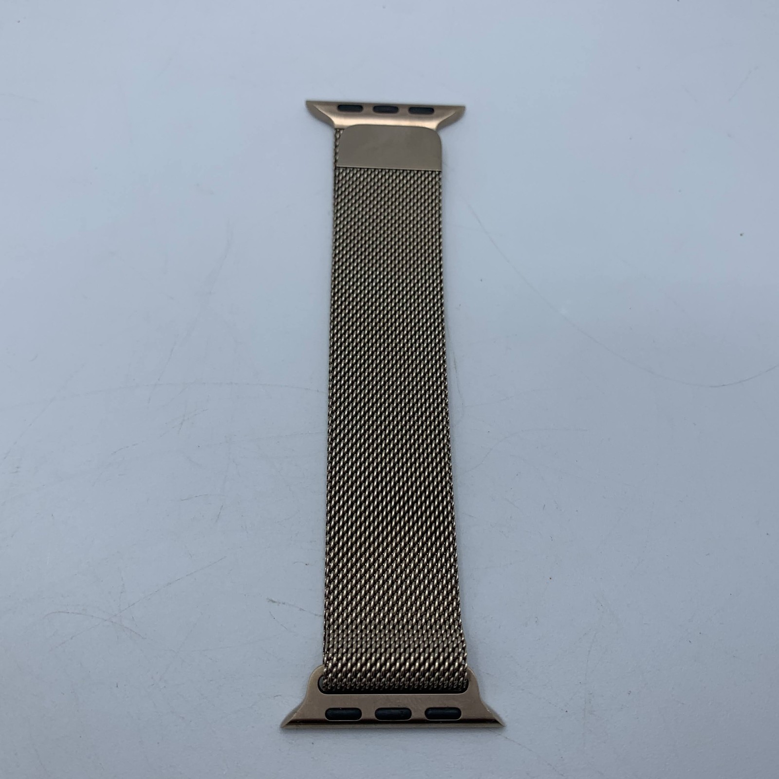 Apple Watch Series 11 42mm Titanium Gold GPS+Cellular Milanese Loop – Open Box