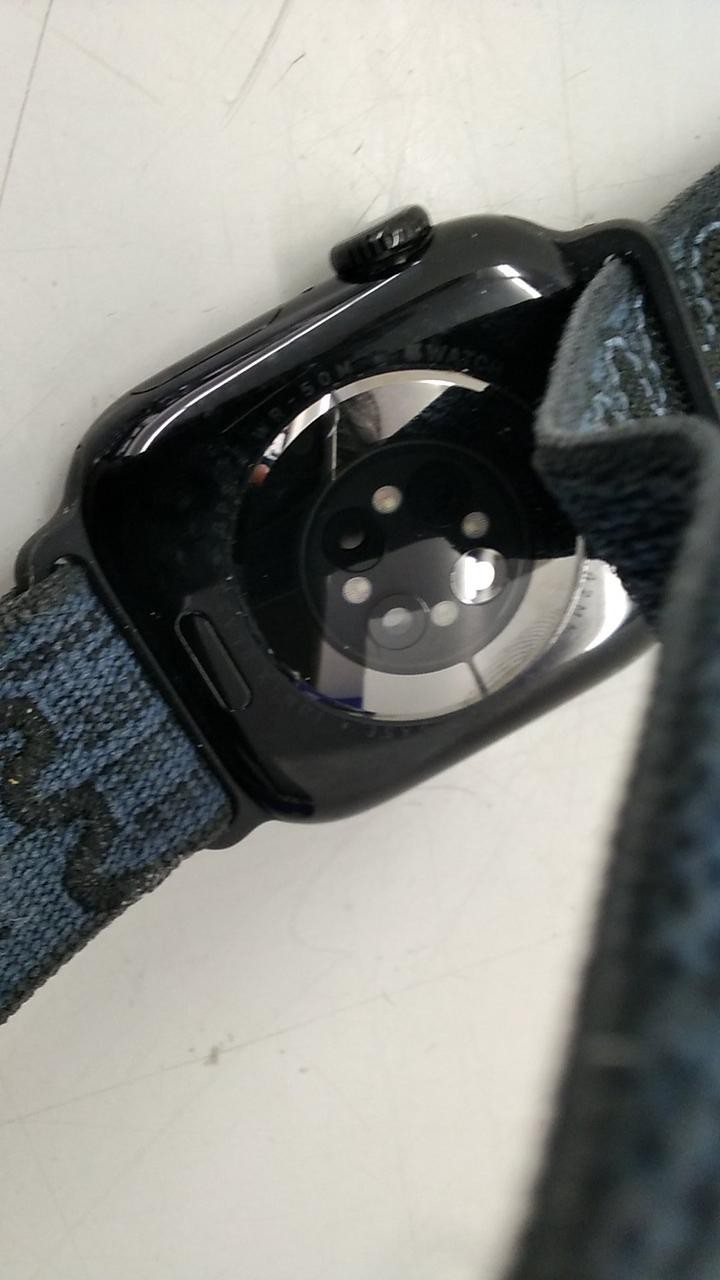 Apple Watch Series 10 42mm GPS Nike Sport Loop Black/Blue, 100% Battery