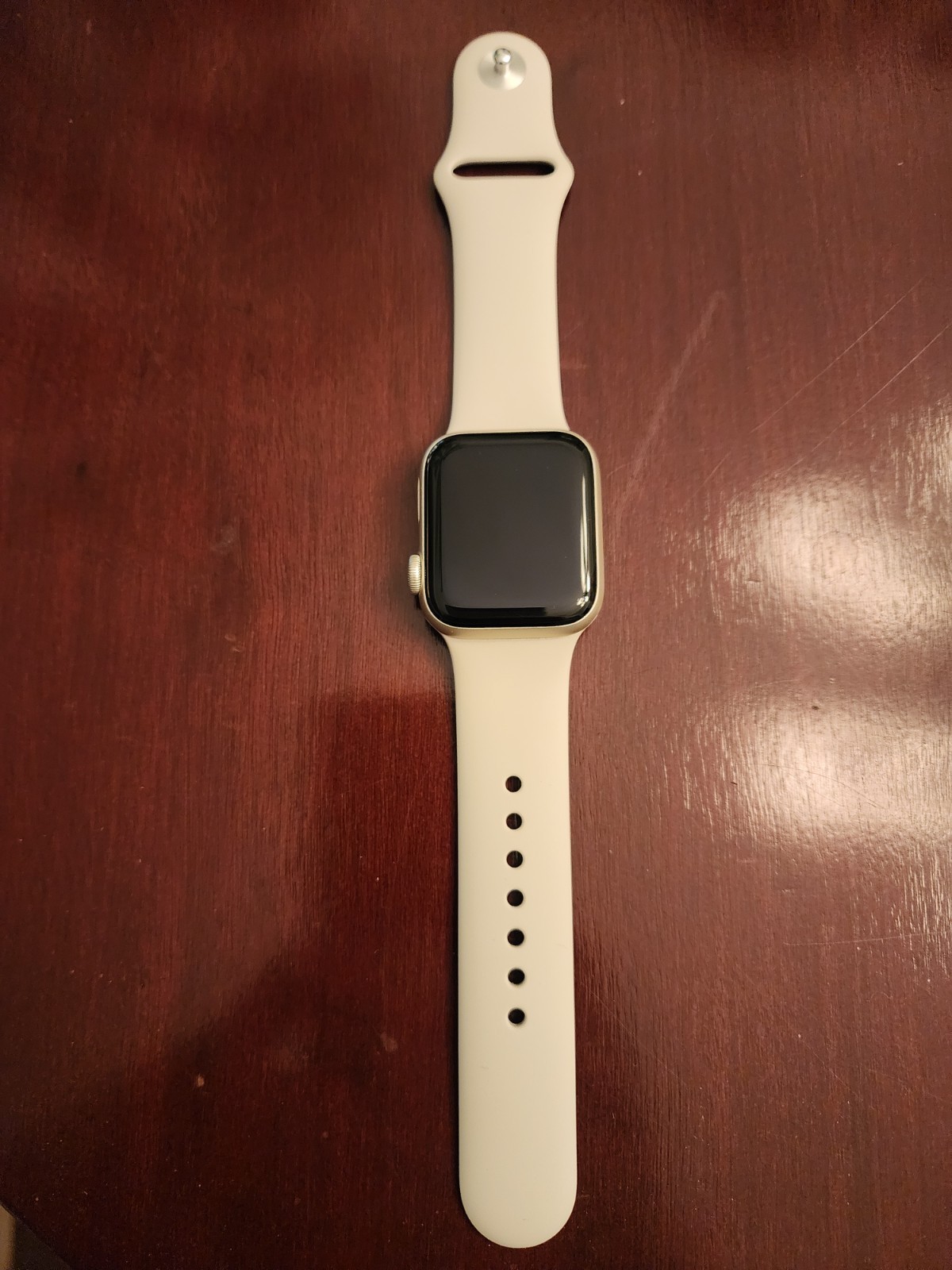 Apple Watch SE 2nd Gen 40mm GPS 32GB Starlight Aluminum w/ Starlight Band