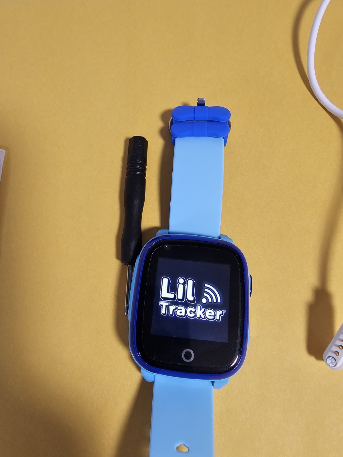 Lil Tracker Kids 4g Smart Watch GPS Tracker Touchscreen Blue Silicone Band