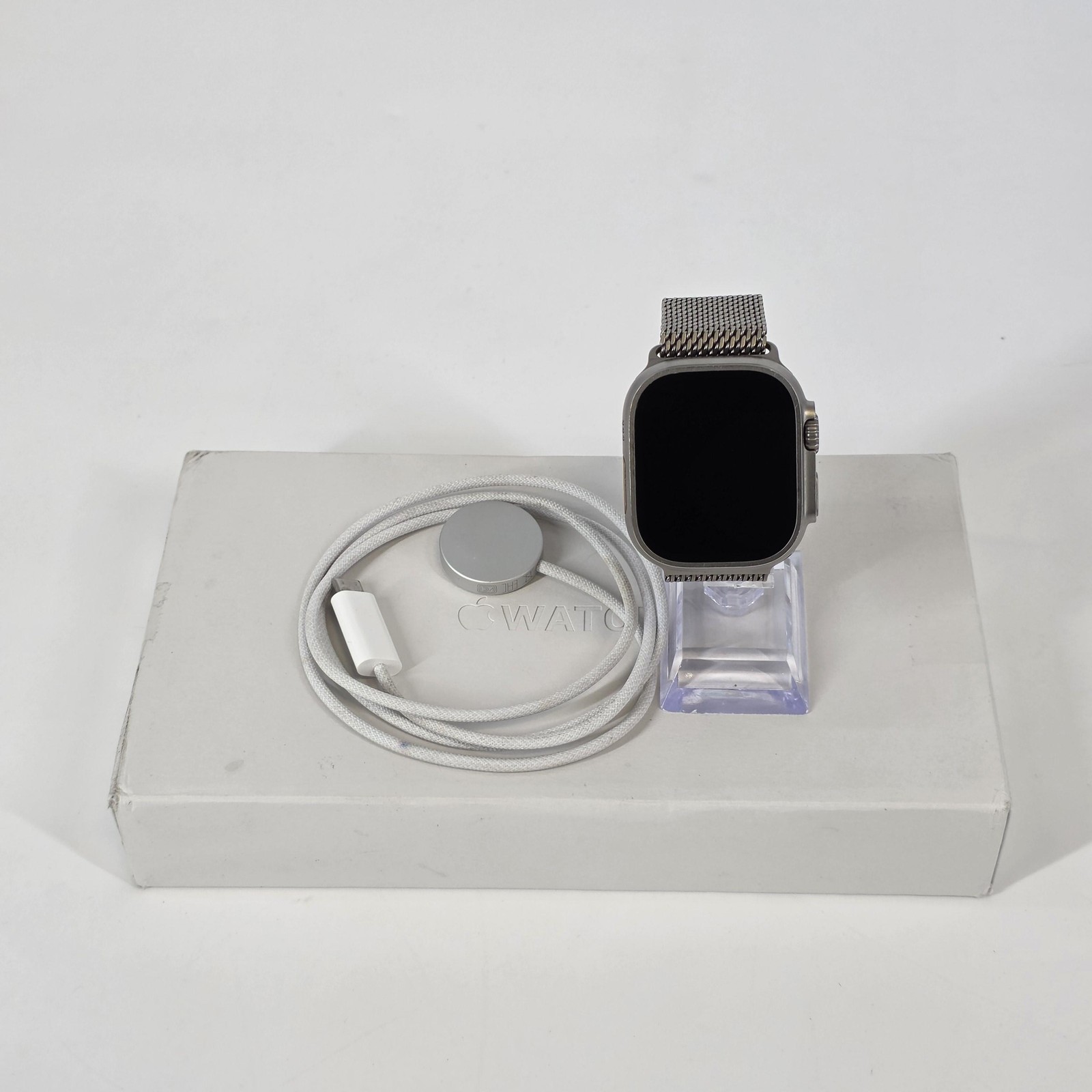 Apple Watch (Ultra 2) 49mm Natural Titanium (LTE) w/ Milanese Loop – Excellent