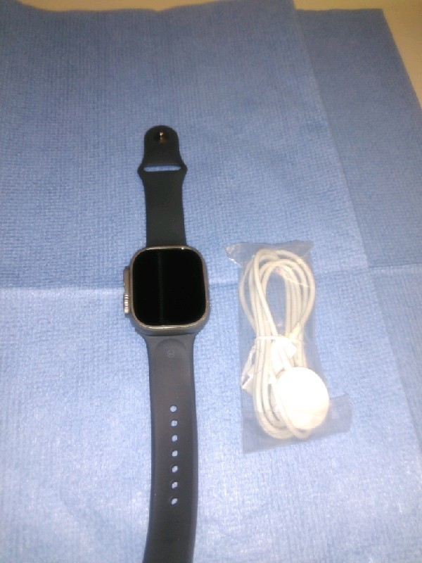 Apple Watch Ultra MQET3LL/A iOS Smartwatch AMOLED Display 49mm Titanium Case