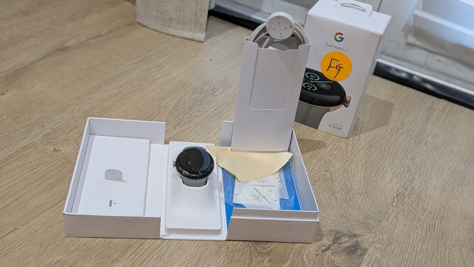 Google Pixel Watch 2 41mm Champagne Gold Case Hazel Band, BT/WIFI (FOR PARTS)