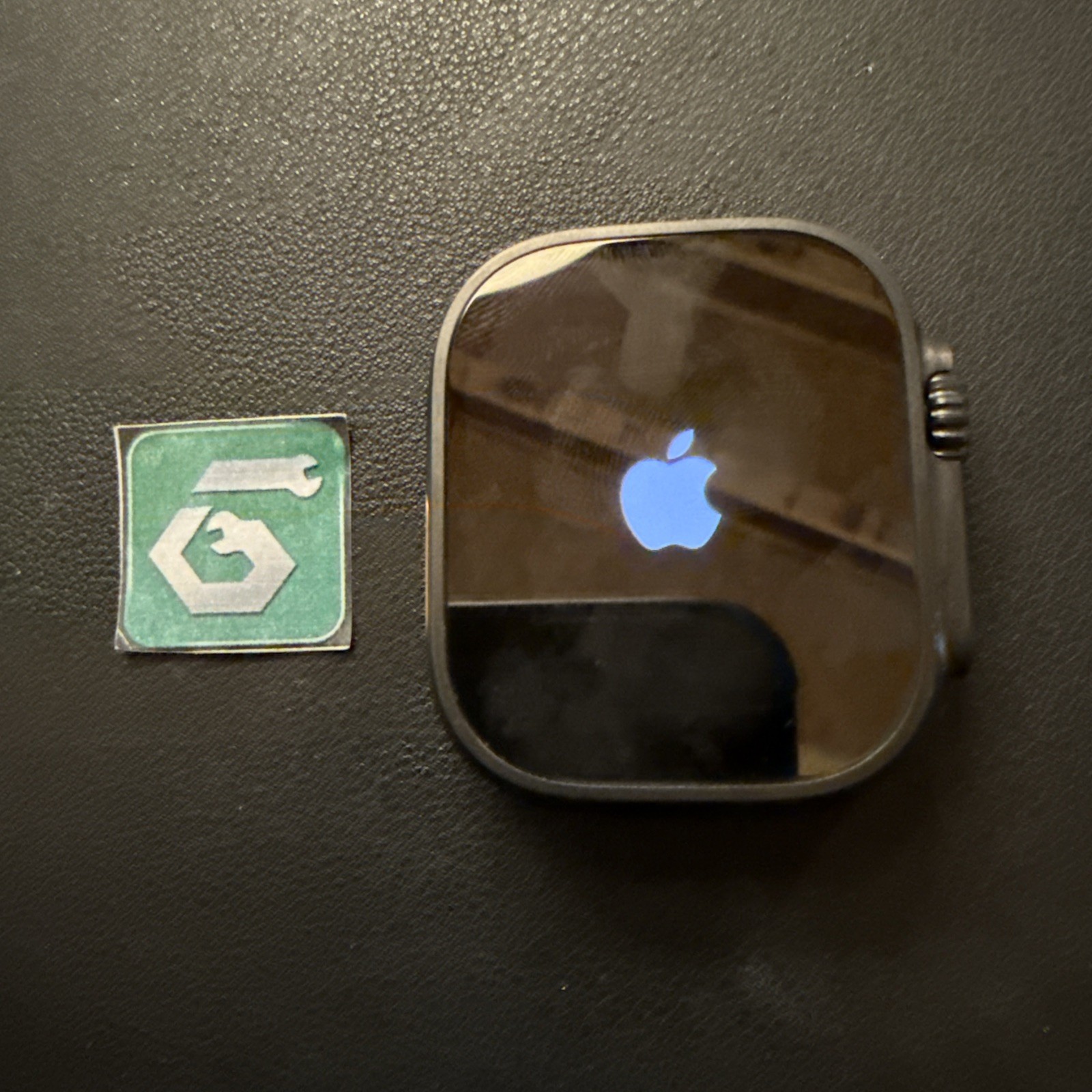 Apple Watch Ultra 3 A3281 Black Ti ONLY FOR PARTS (no Back Glass) 9/10