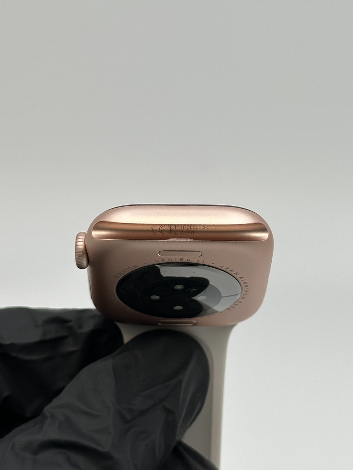 Apple Watch Series 11 42mm GPS Rose Gold Light Blush Sport S/M MEU04LW/A 2025