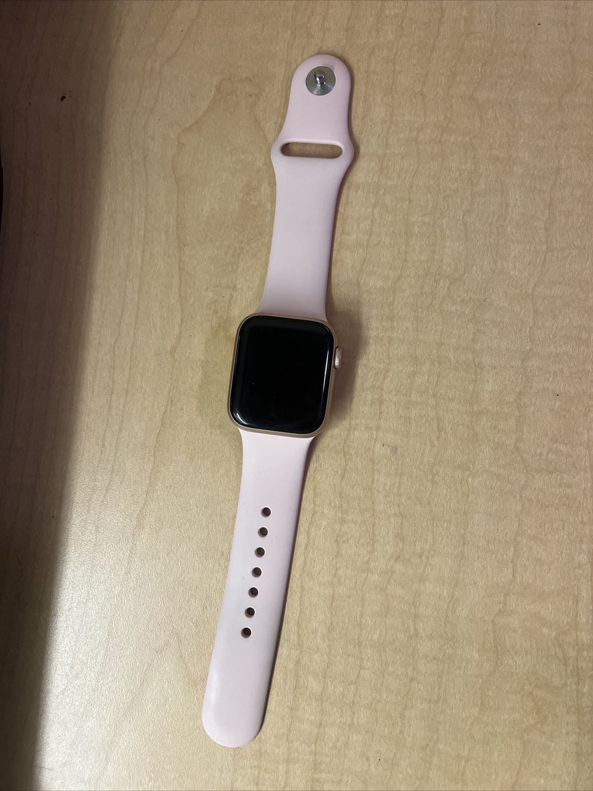 Apple Watch SE 40mm Gold Aluminum Case with Pink Sand Sport Band – Regular (GPS