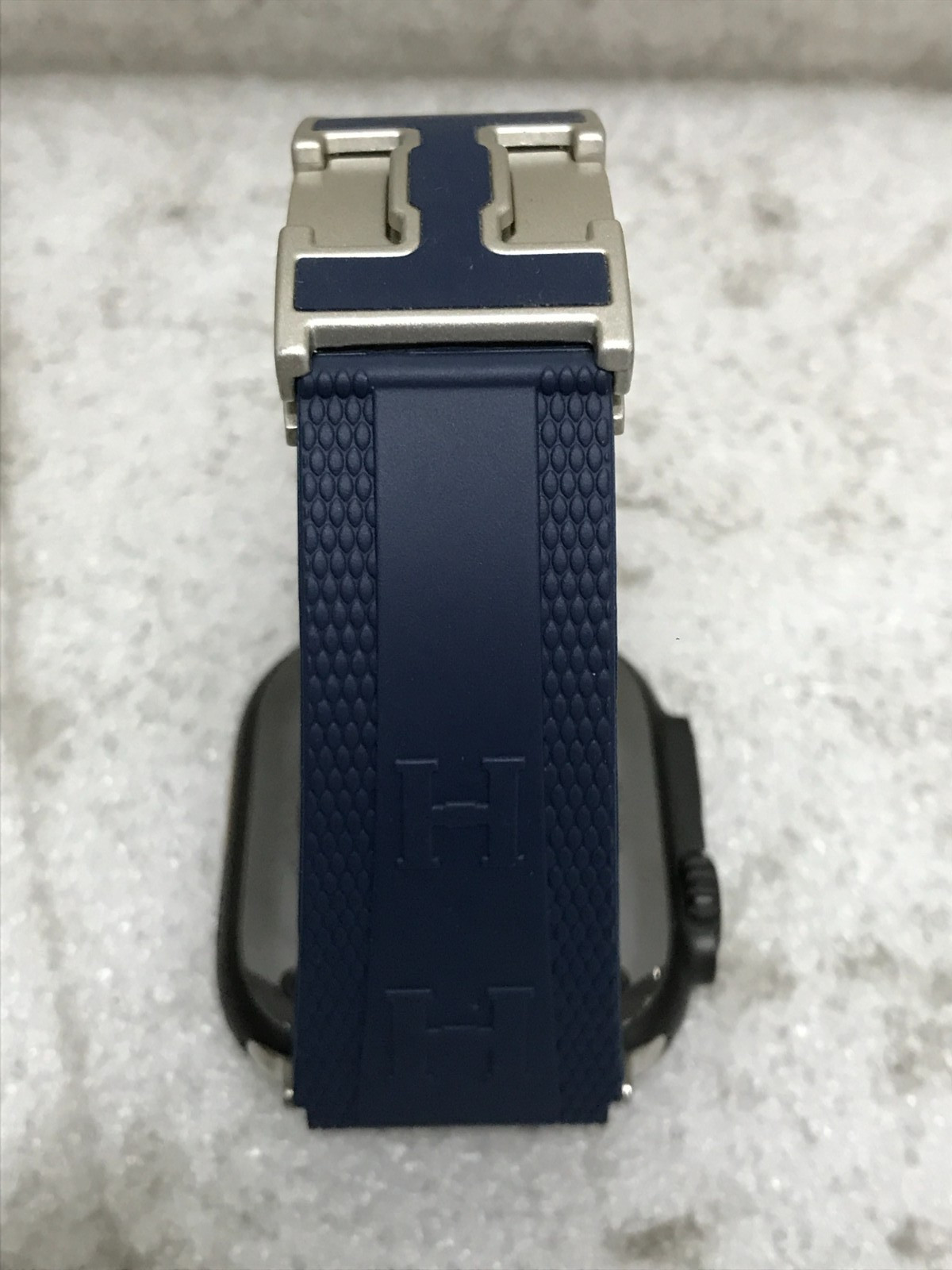 Apple Watch Ultra 2 / 49mm Titanium/Ceramic Case / GPS / Model A2986