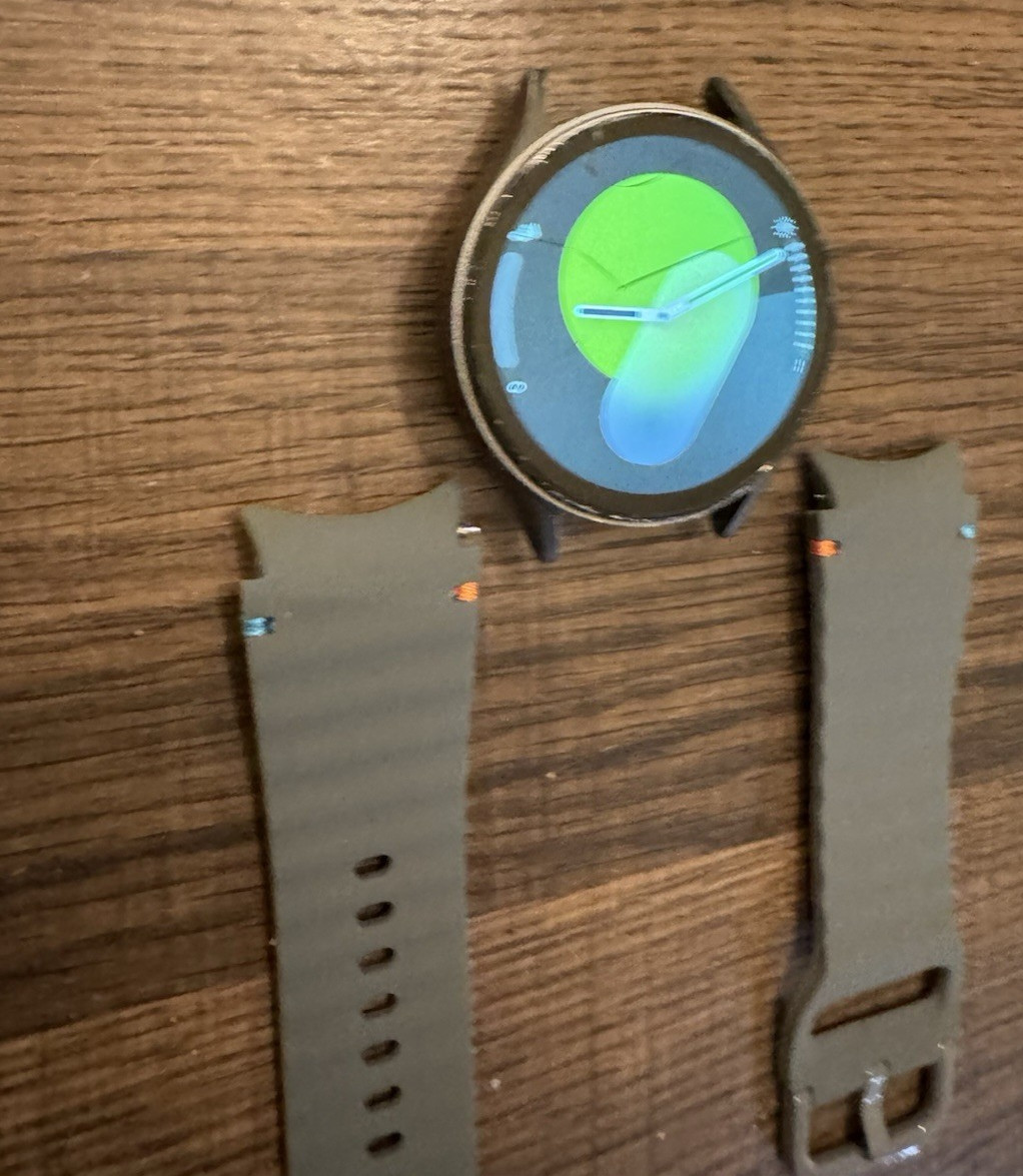 Samsung Galaxy Watch 7 SM-L305u 40mm Green (GPS+LTE) Unlocked FAIR (READ)