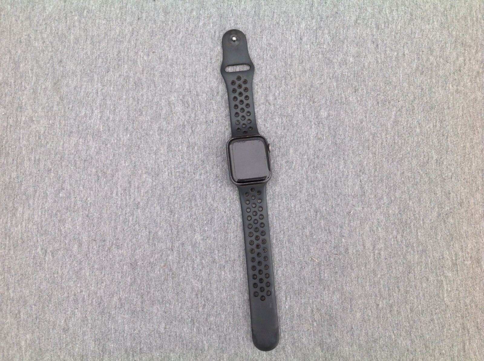 Apple Watch Series 4 Nike 40mm Aluminum & Ceramic Case 10NX Glass GPS LTE WR 50
