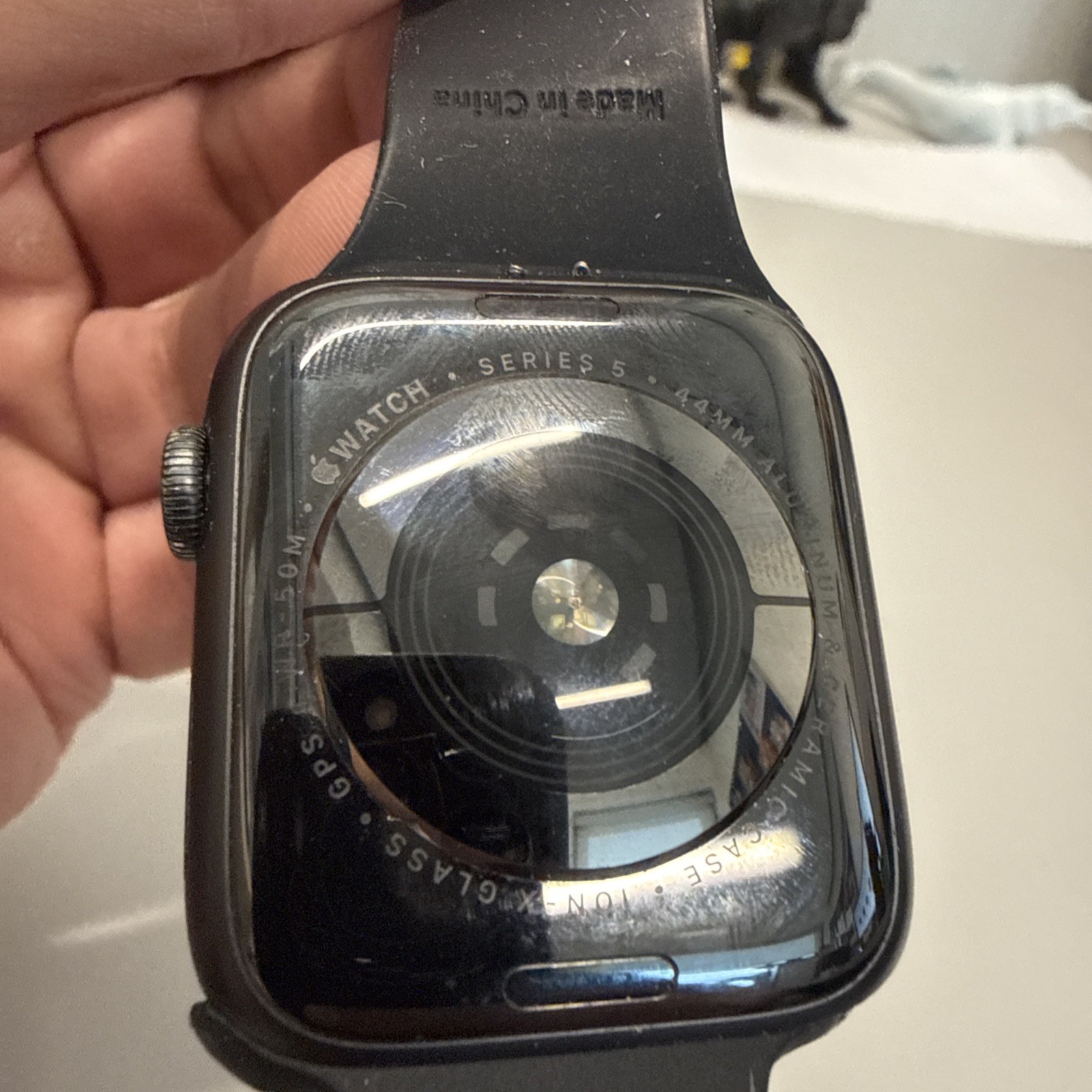 Apple Watch Series 5 44mm GPS for parts only LOCKED