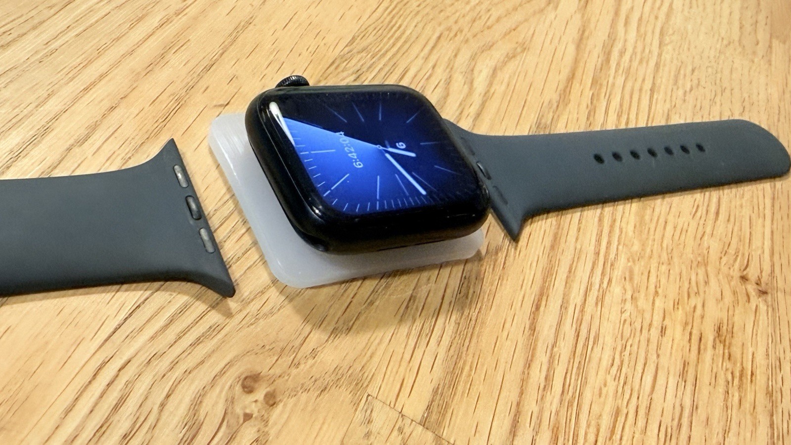 Apple Watch SE 3rd Gen 44mm GPS LTE Black Aluminum Case Black Silicone Band