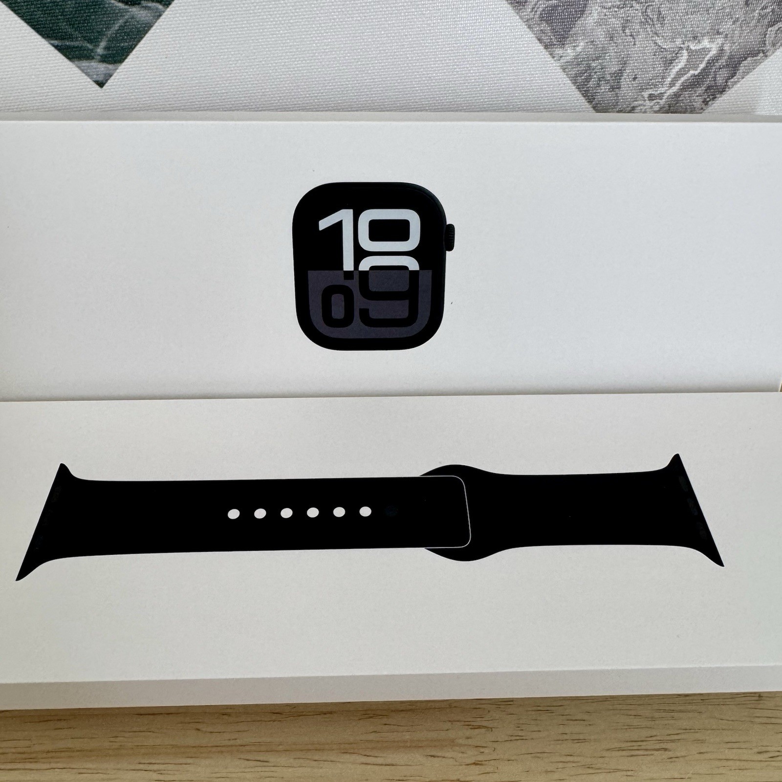 NEW Apple Watch Series 10 (GPS) 46mm w Sport Band M/L Jet Black Model A2999