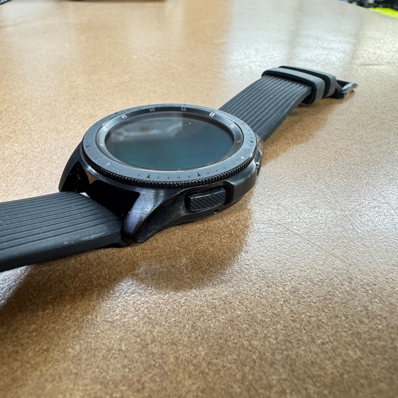 Samsung Galaxy Watch SM-R810 42mm Midnight Black Case Classic Buckle Onyx Black