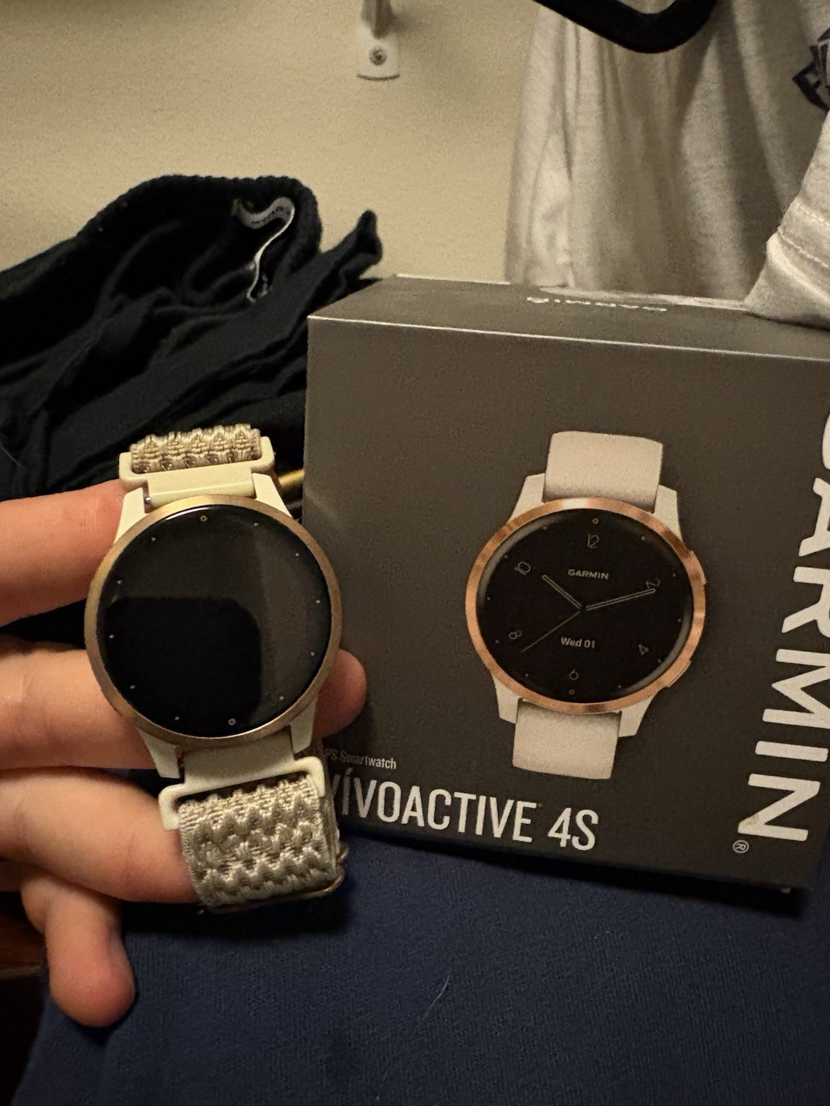 Garmin Vivoactive 4S Fitness Tracker