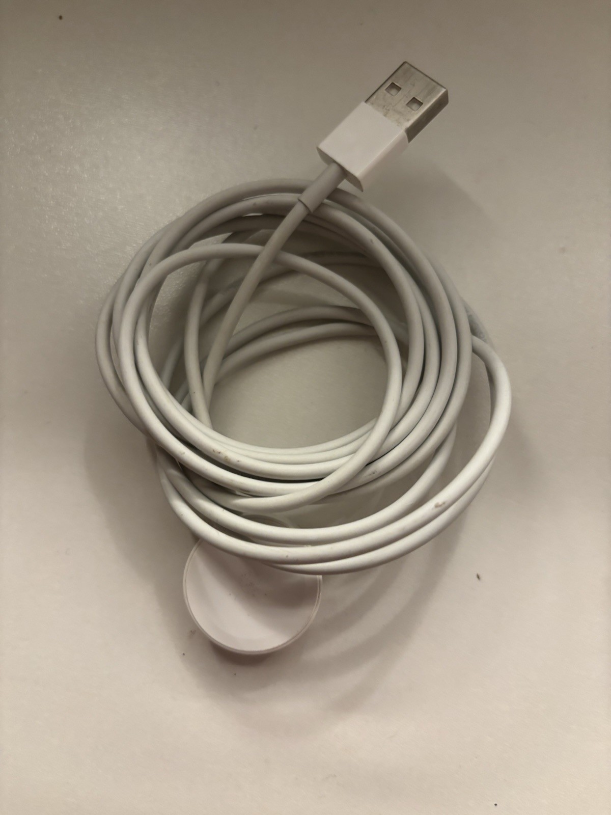 Apple Watch Series 3 white base w/ white rubber band